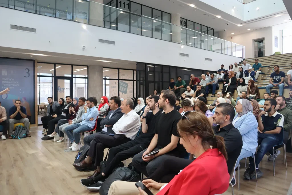 تكنوبارك فلسطين يُطلق رسميًا برنامجي "Shark Palestine" و"West Bank Tech Boost" لدعم الشركات الناشئة